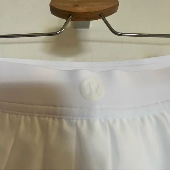 🚨SOLD🚨[NWOT] LULULEMON "High-Rise Pleated Tennis Skirt" in White: Sz 10 - Picture 12 of 13